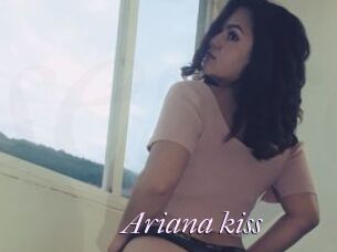 Ariana_kiss