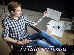 A0TattooedTomas