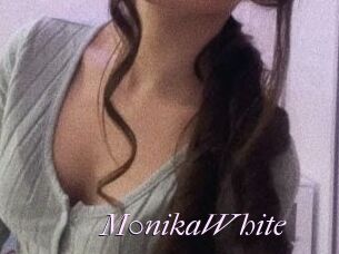 M0nikaWhite