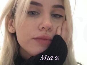 Mia_z